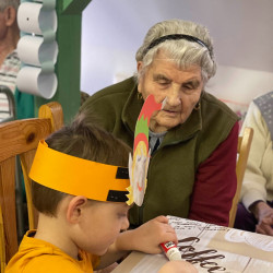 mikulasvaras az idosek otthonaban11