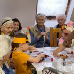 mikulasvaras az idosek otthonaban12