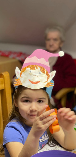 mikulasvaras az idosek otthonaban15