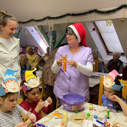 mikulasvaras az idosek otthonaban16