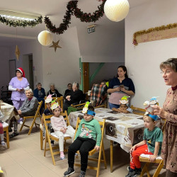 mikulasvaras az idosek otthonaban23