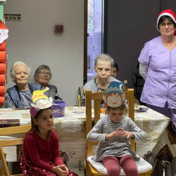 mikulasvaras az idosek otthonaban25