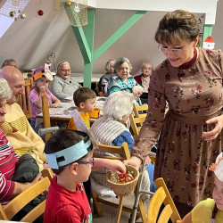 mikulasvaras az idosek otthonaban27