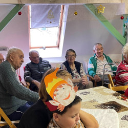 mikulasvaras az idosek otthonaban30