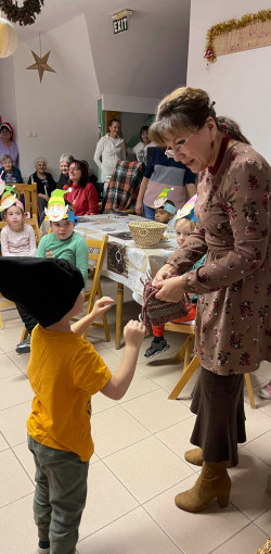 mikulasvaras az idosek otthonaban38