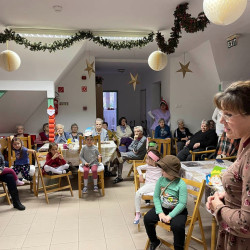 mikulasvaras az idosek otthonaban39