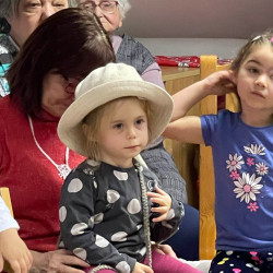 mikulasvaras az idosek otthonaban41