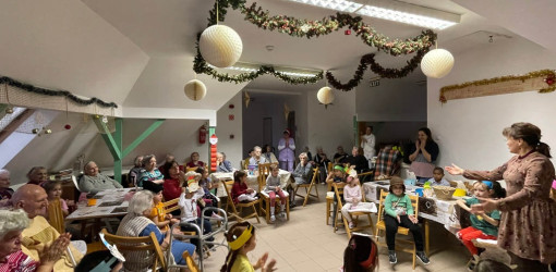 mikulasvaras az idosek otthonaban43