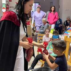 mikulasvaras az idosek otthonaban52