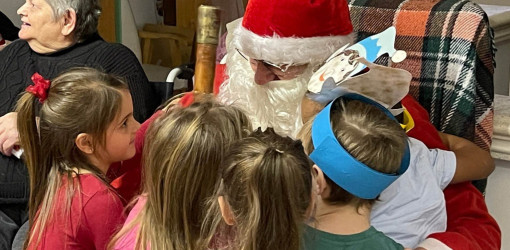 mikulasvaras az idosek otthonaban54