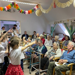 nonap az idosek otthonaban14