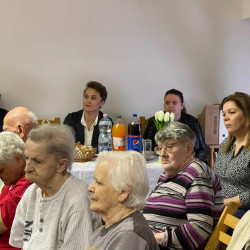 nonap az idosek otthonaban23