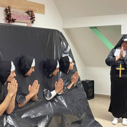 nonap az idosek otthonaban36