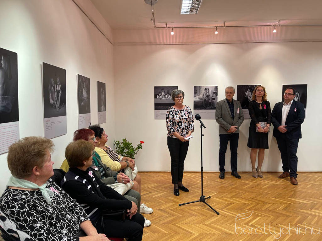 ki a kovetkezo fotokiallitas02 1600 1000 100 wm right bottom 100 berettyohirlogowhitepng