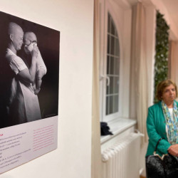 ki a kovetkezo fotokiallitas08