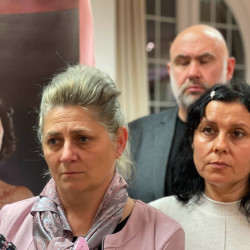 ki a kovetkezo fotokiallitas19