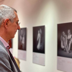 ki a kovetkezo fotokiallitas25