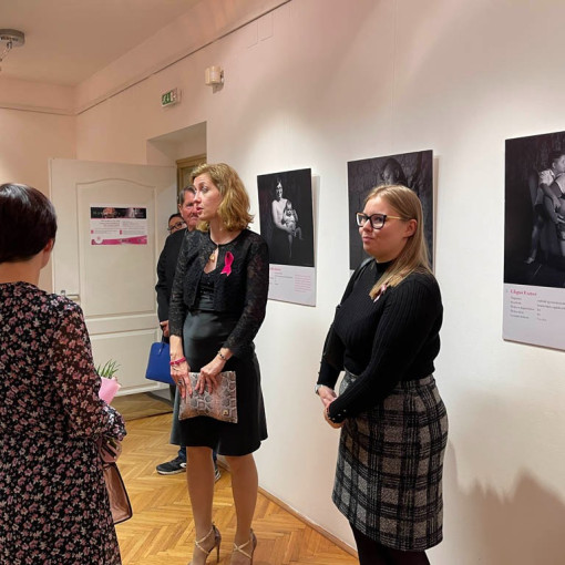 ki a kovetkezo fotokiallitas50