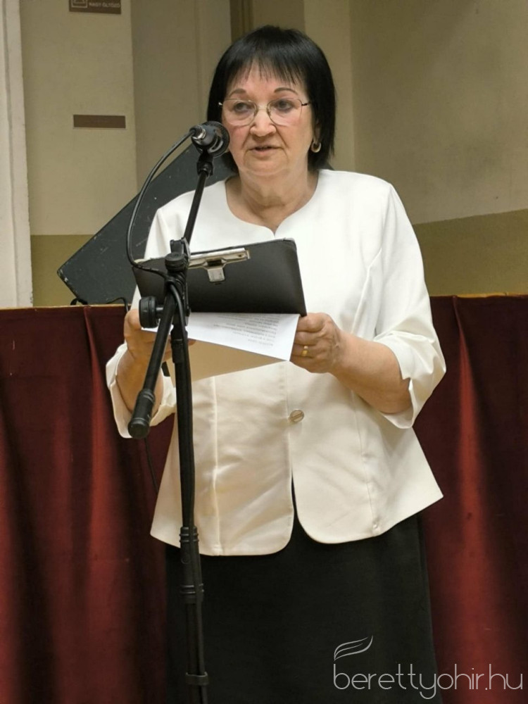 tajak es emberek211 1600 1000 100 wm right bottom 100 berettyohirlogowhitepng