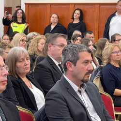 tisztelet a batraknak24