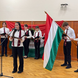 tisztelet a batraknak25