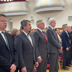 tisztelet a batraknak39