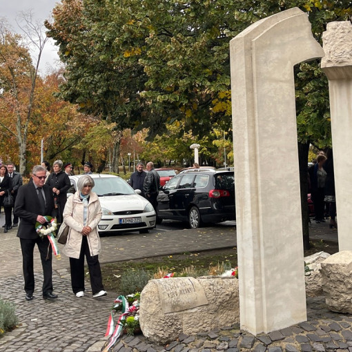 tisztelet a batraknak71