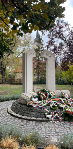 tisztelet a batraknak74