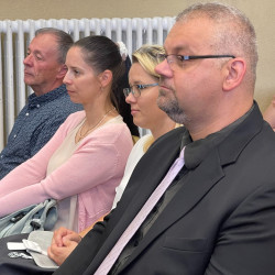 unnepi testuleti ules