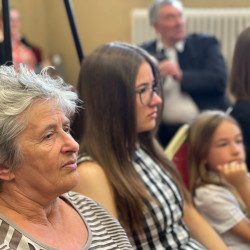 unnepi testuleti ules