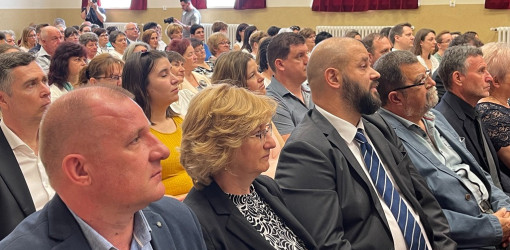 unnepi testuleti ules