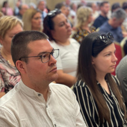 unnepi testuleti ules