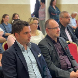 unnepi testuleti ules