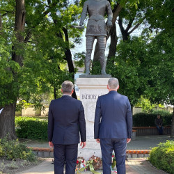 varos napja unnepi testuleti ules