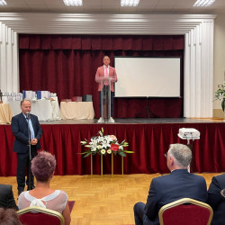 varos napja unnepi testuleti ules