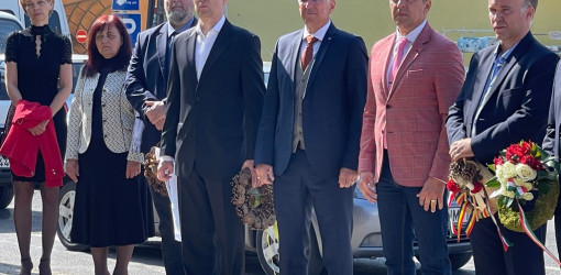 varos napja unnepi testuleti ules