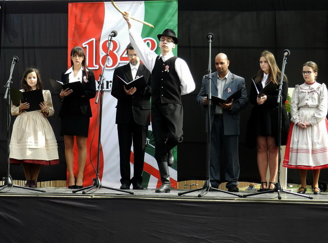 2017. március 15. 48