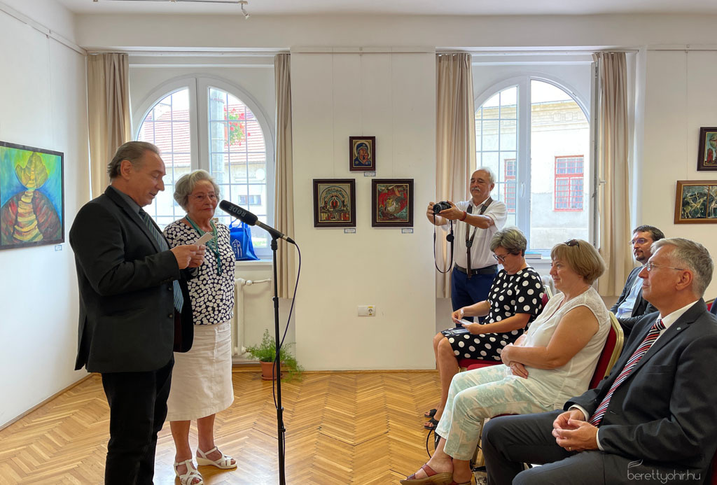 Eg es fold kozott kiallitasmegnyito17