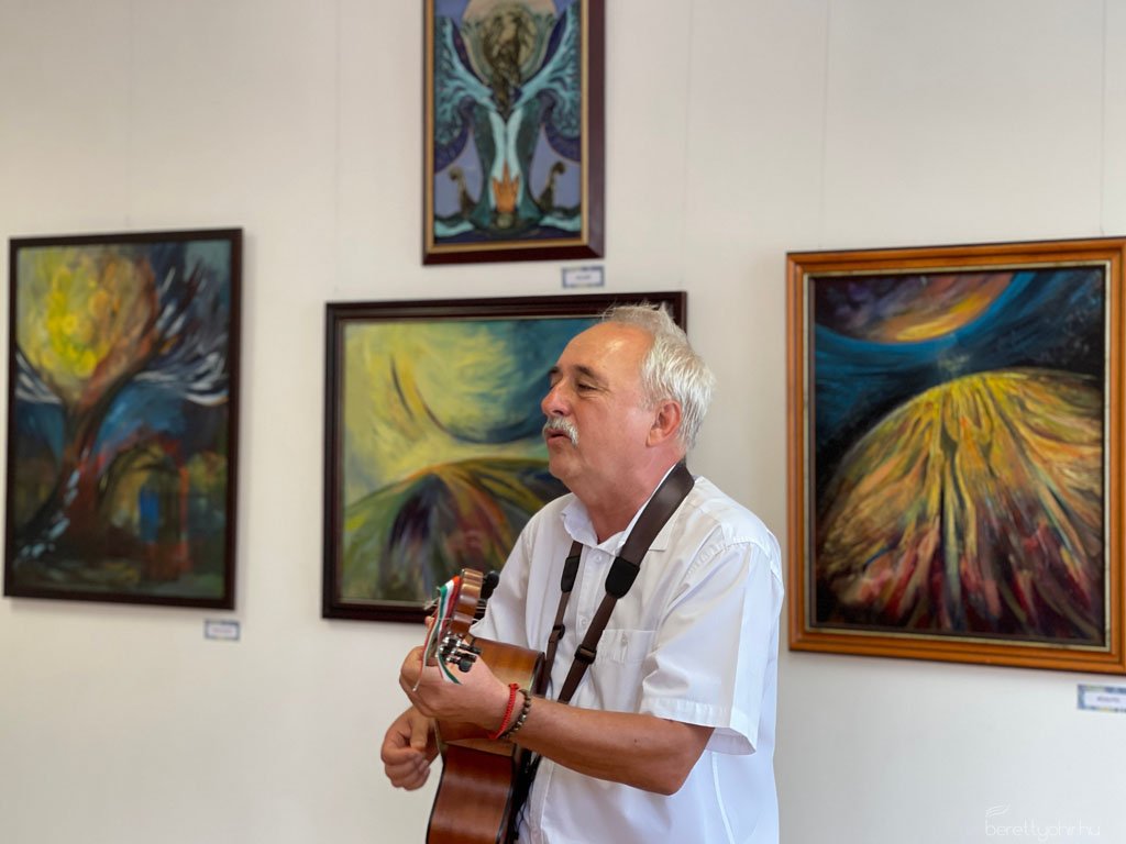 Eg_es_fold_kozott_kiallitasmegnyito04