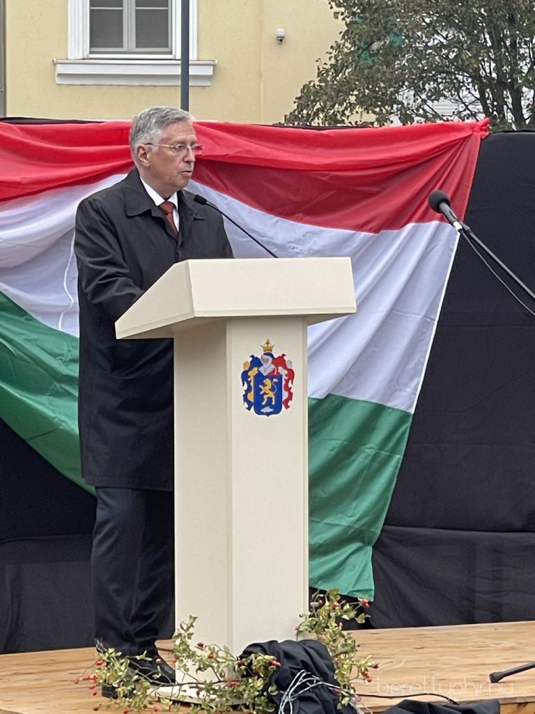 az_56_os_hosokre_emlekeztunk_05