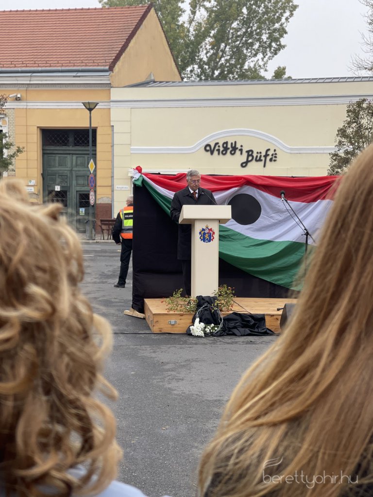 az_56_os_hosokre_emlekeztunk_10