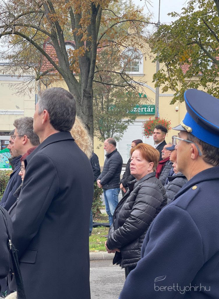 az_56_os_hosokre_emlekeztunk_11