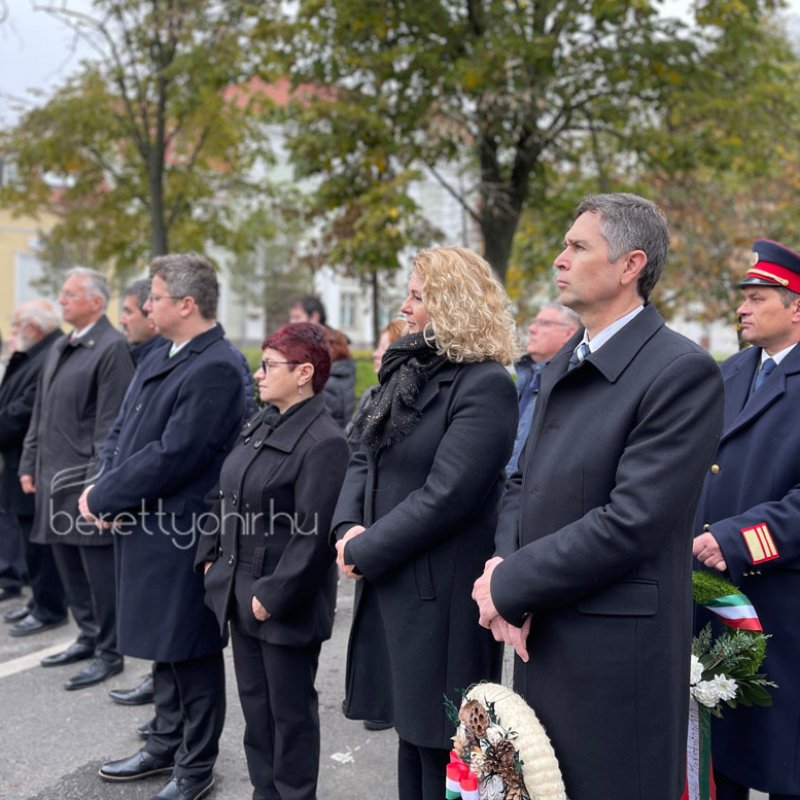 az_56_os_hosokre_emlekeztunk_27