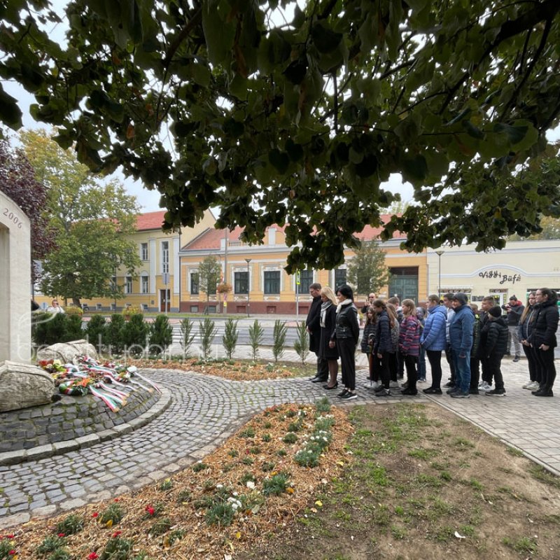 az_56_os_hosokre_emlekeztunk_45