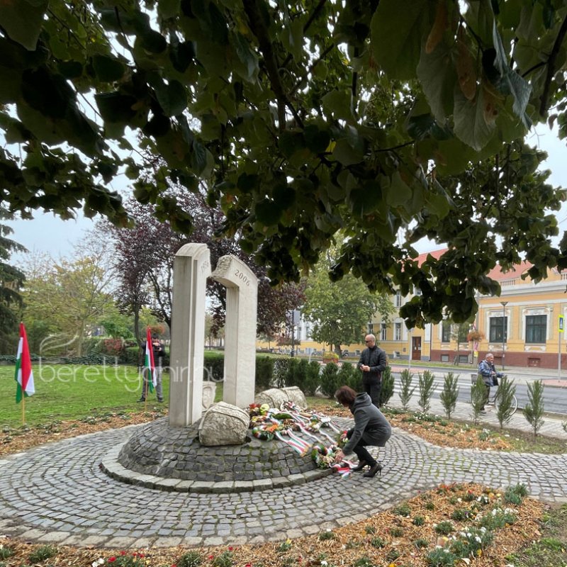 az_56_os_hosokre_emlekeztunk_52