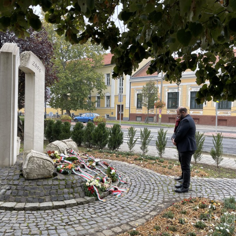 az_56_os_hosokre_emlekeztunk_54