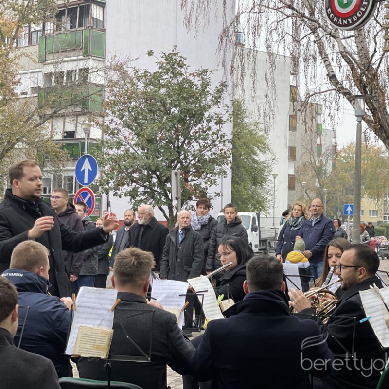 az_56_os_hosokre_emlekeztunk_55