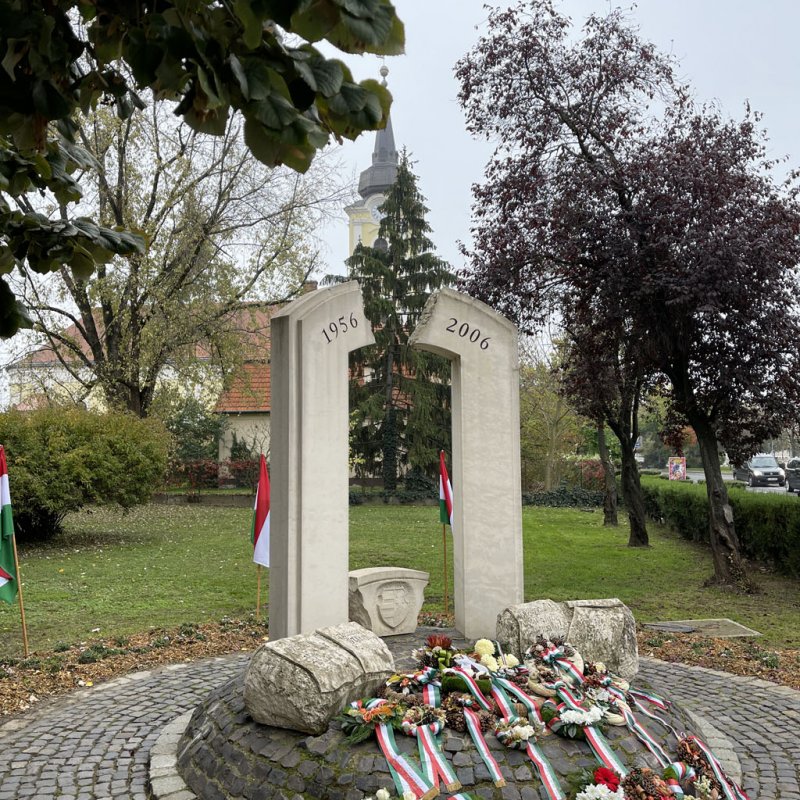 az_56_os_hosokre_emlekeztunk_59