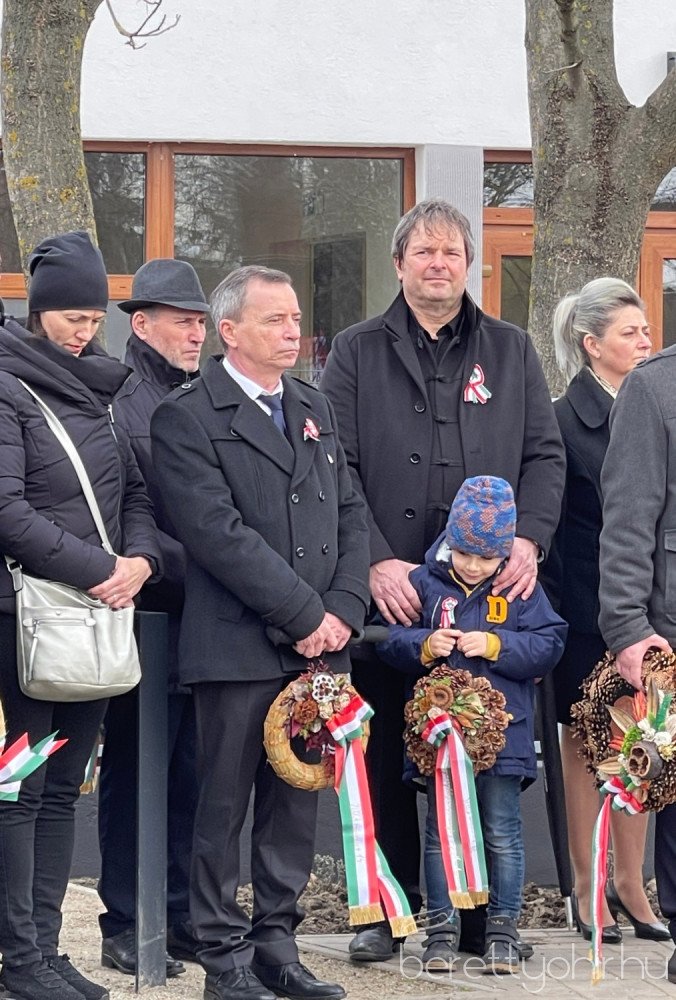 1848-49-hoseire-emlekeztunk-18-1600-1000-100-wm-right_bottom-100-berettyohirlogowhitepng