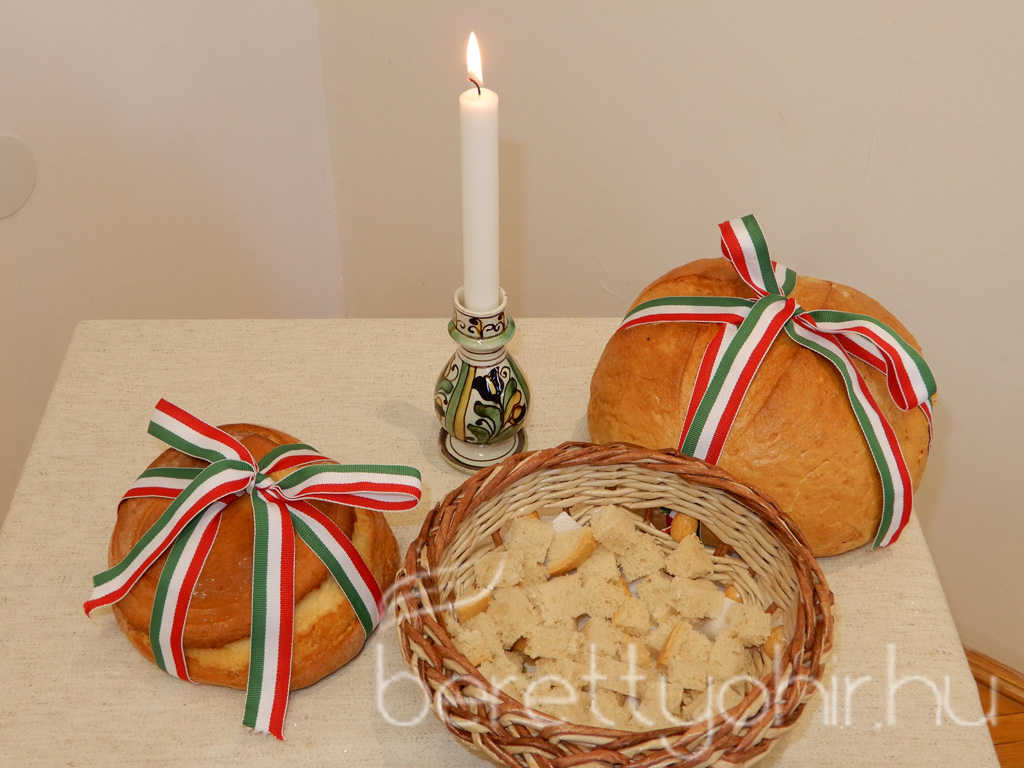 Ünnepi kiállításmegnyitó és kenyérszentelés 42